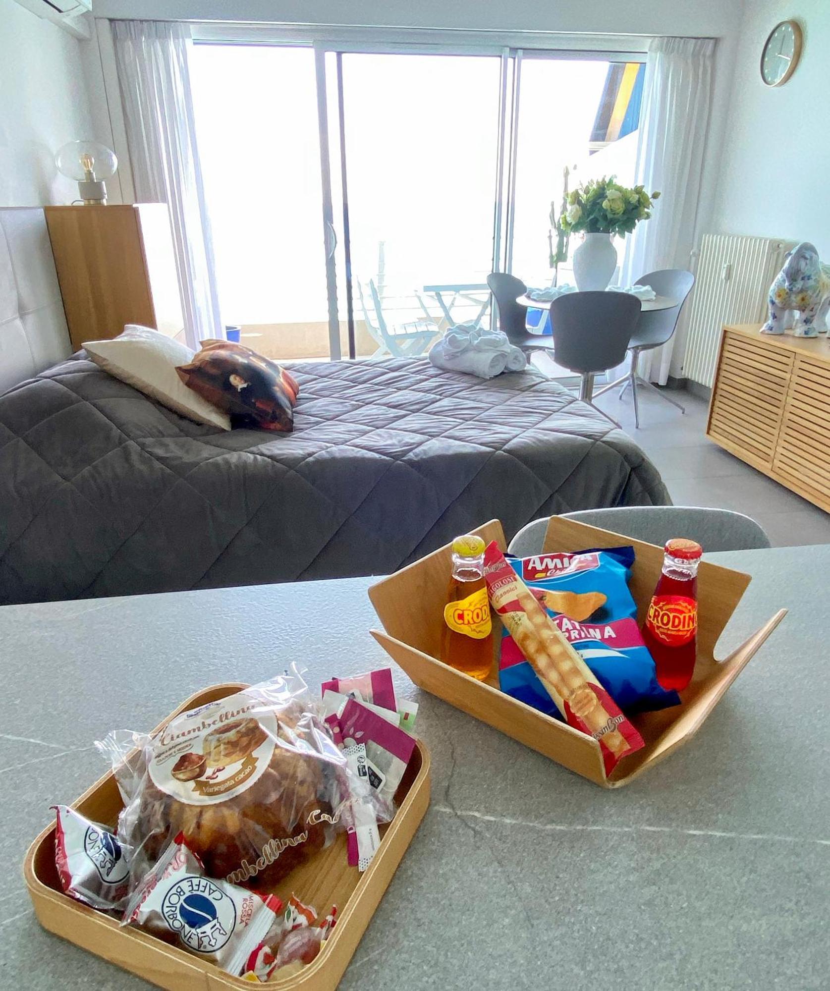 Sea View Studio, Huge Terrace On The 4Th Floor Apartment Ментона Екстериор снимка